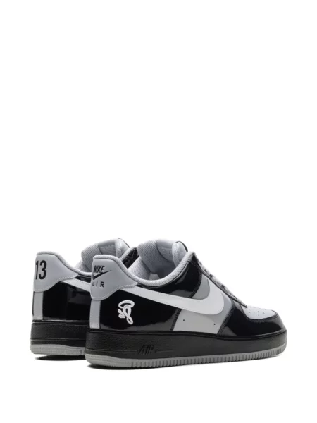 Sneakerși Nike Air Force 1 din piele de căprioară gri