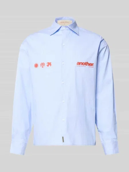 Koszula casualowa o kroju regular fit z nadrukami z logo i kołnierzykiem typu cutaway Another Cotton Lab