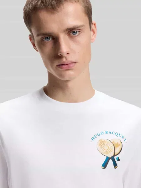 T-shirt o kroju regular fit z nadrukiem na plecach model NULAXO' Hugo Blue biała