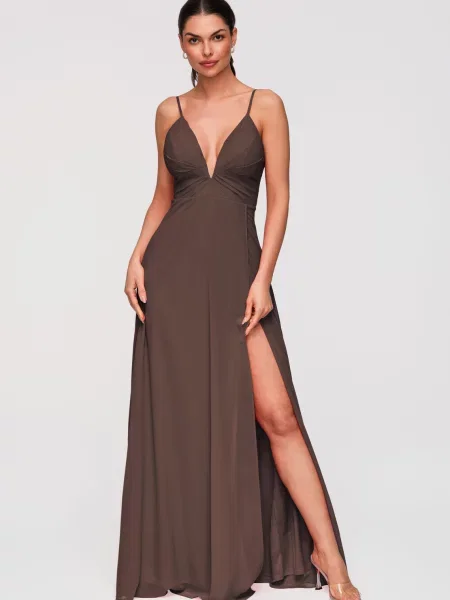 Rochie de seară Edoti cu volane maro