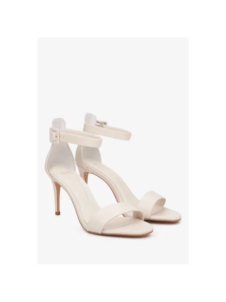 Кожаные укороченные босоножки Estro с ремешком на щиколотке
