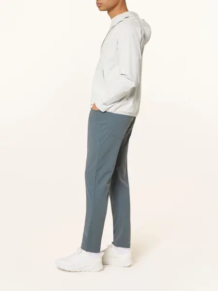 Lululemon Běžecká Bunda Pace Breaker světle šedá
