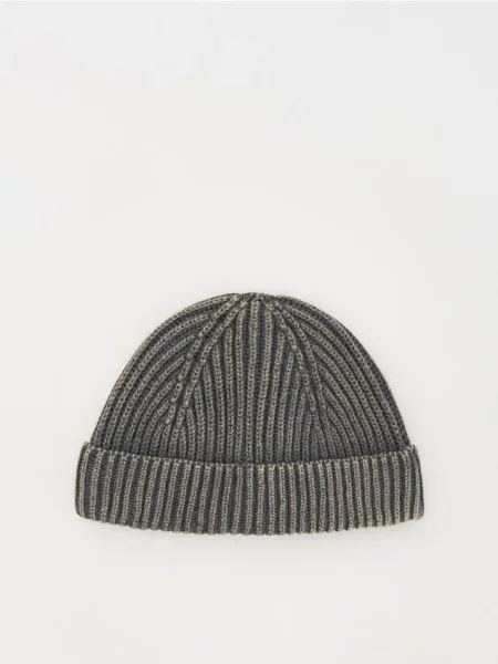 Шапка Reserved серая