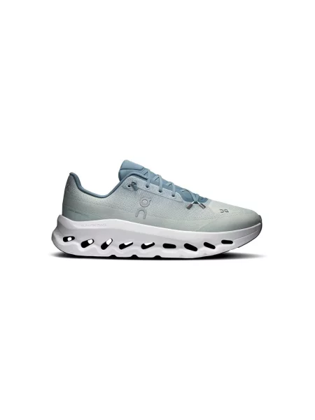 Sneakerși On alb