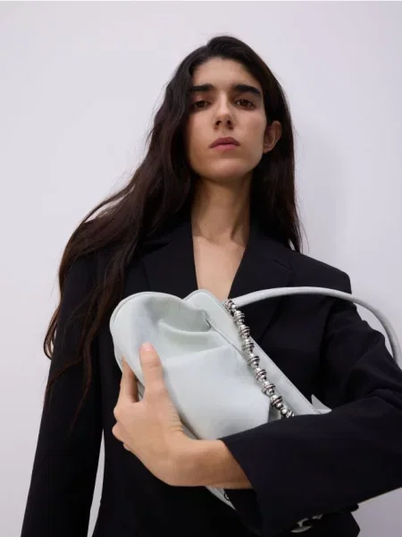 Reserved Сумочка через плече з ланцюжком блідо-зелений зелена