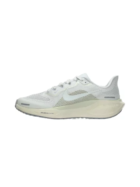 Superge Nike Air Zoom bela