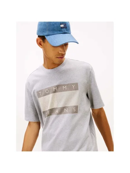 Majica Tommy Jeans s izlizanim efektom siva