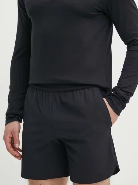 Къс панталон за трениране Under Armour Peak черно