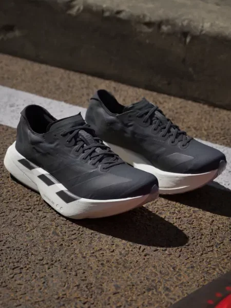 Pruhované pás kalhoty jogger Adidas s potiskem růžové