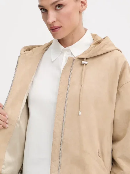 Замшевая демисезонная куртка Boss бежевая