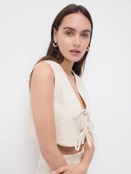 Reserved Джинсова жилетка нюдовий 