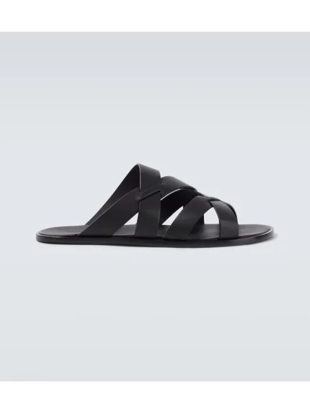 Sandale Manolo Blahnik din piele negru