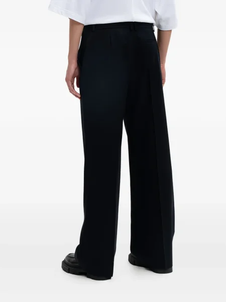 Pantaloni The Row plisate cu picior lat negru