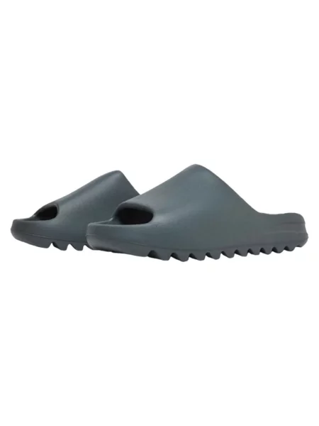 Šľapky Yeezy sivá
