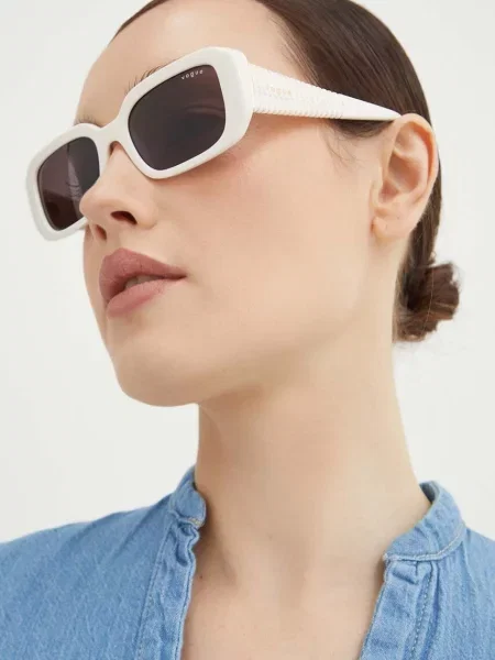 Слънчеви очила VOGUE бяло
