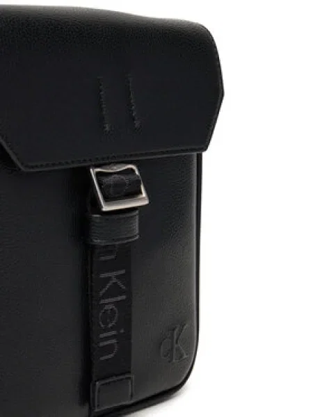 Malá taška Calvin Klein čierna