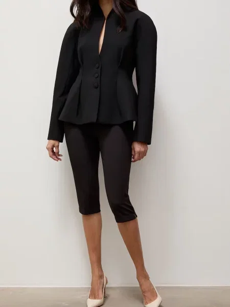 Answear.LAB pantaloni capri pentru femei negru
