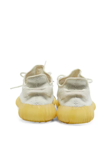 Маратонки Adidas Yeezy с връзки с дантела бяло