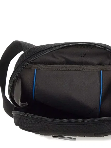 Crossbody kabelka Piquadro s autogramem černá