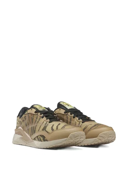 Sneakerși Reebok maro