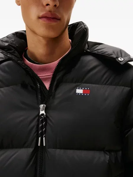 Дънково яке Tommy Jeans с качулка черно
