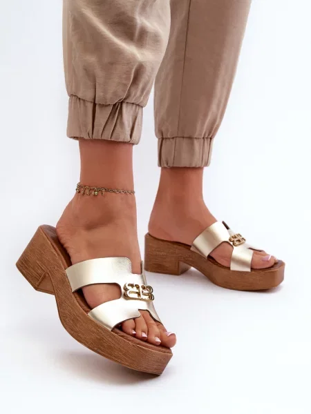 Papuci de casă Kesi din piele auriu