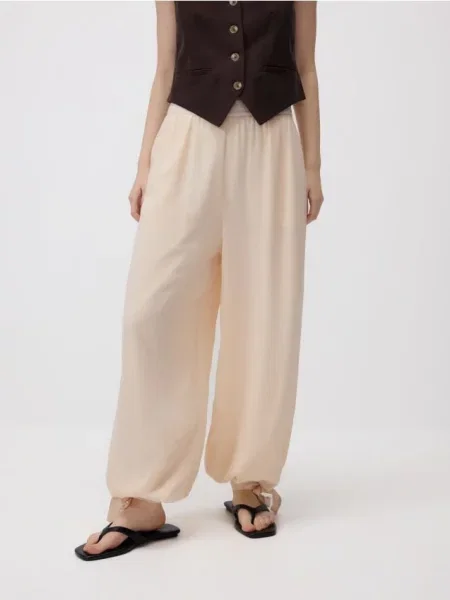 Reserved Джогери з зав’язкою на талії персиковий 