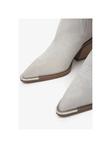 Замшевые сапоги Estro серые