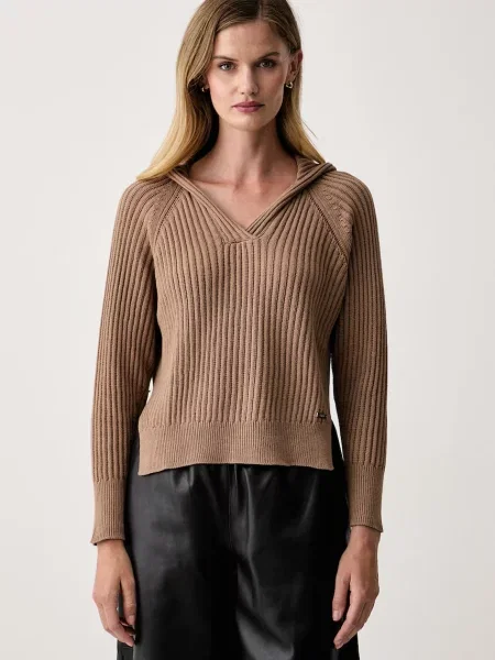 DKNY pulover pentru femei din maro