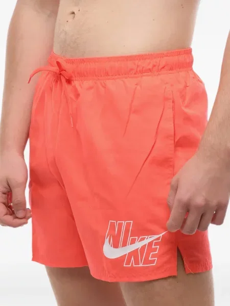Scurt chiloți Nike cu imagine cu model floral negru
