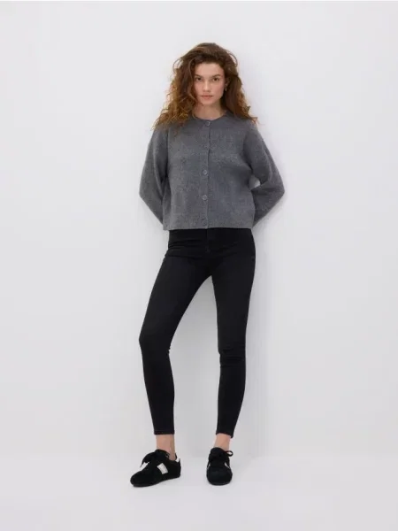 Reserved Потерті джинси slim fit чорний