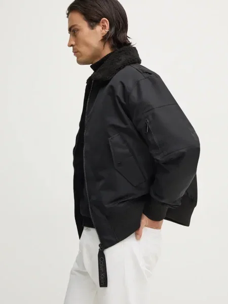 Calvin Klein Jeans Яке бомбър черен