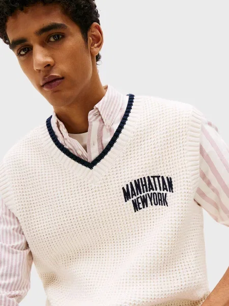 Трикотажный джинсовый жилет Tommy Jeans белый