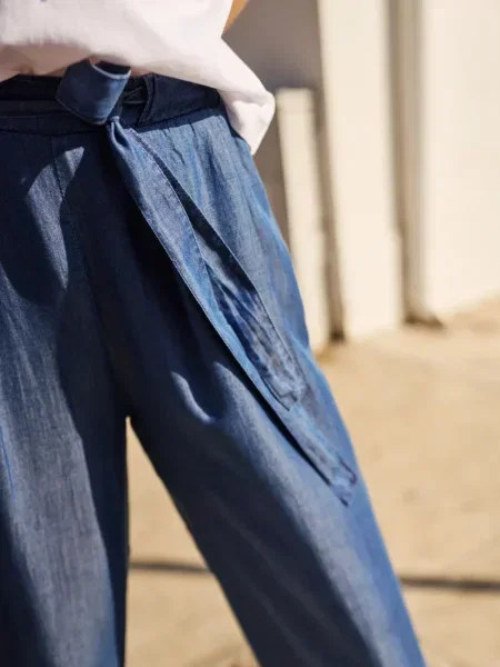 Pantaloni Marisse din lyocell albastru