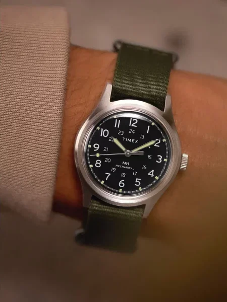 Ceas Timex negru