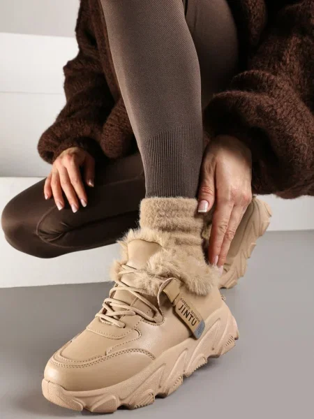 Sneakers închis la gleznă talpă plată groasă căptușite cu blană artificială Borrolla bej