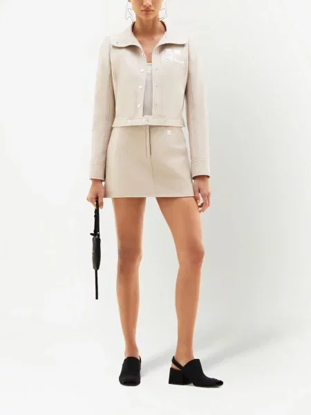 Sijonas Courreges