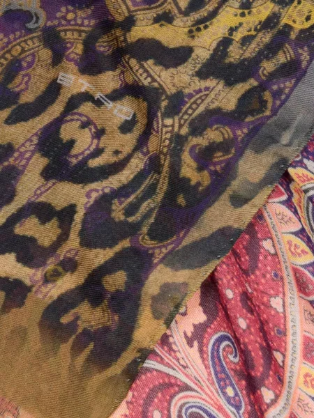 Fular Etro cu imprimeu animal print maro