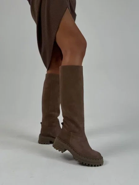 Замшевые сапоги 105.store коричневые