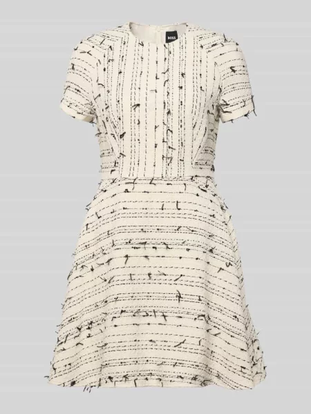 Taliowane Sukienki etui z Mieszanka bawełny Model Boss biała