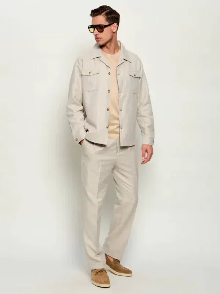 Costum de in Gran Sasso de in bej