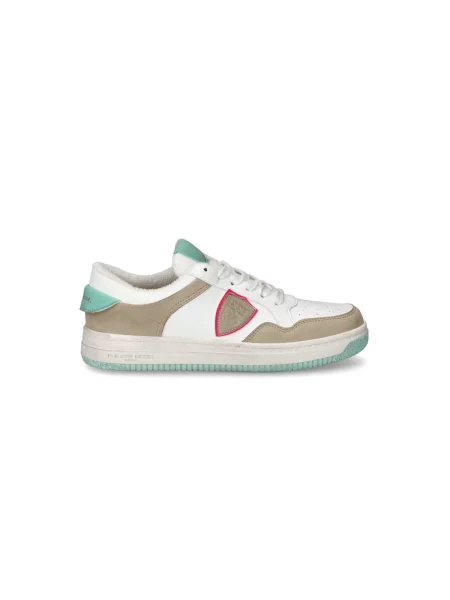 Sneakersy Philippe Model w miejskim stylu