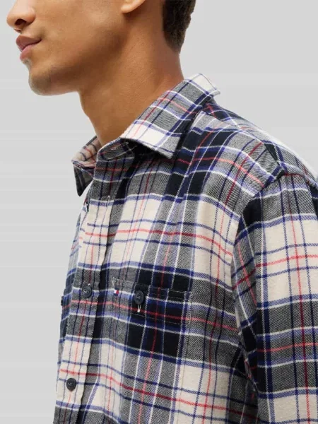 Koszula casualowa o kroju regular fit z brustaszą Tommy Hilfiger