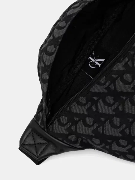 Calvin Klein Jeans Övtáska Unstructured Monogram Waistbag fekete