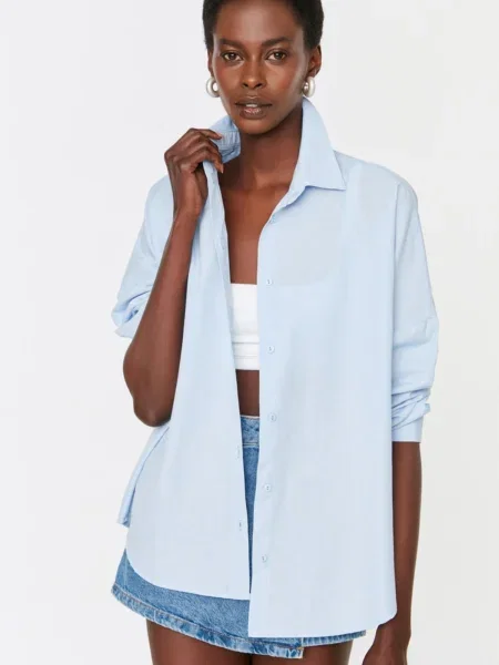 Trendyol Bluza svetlo modra