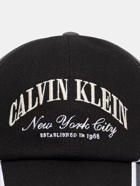 Calvin Klein Šiltovka Two Tone Seasonal Graphic Cap čierna