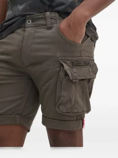Pantaloni scurți cargo Alpha Industries verde