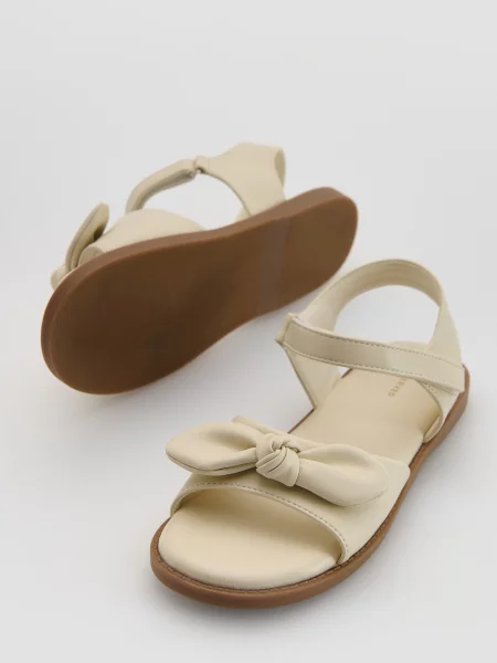 Босоножки Reserved с бантом