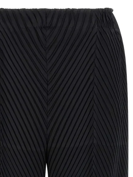 Pantaloni Issey Miyake negru