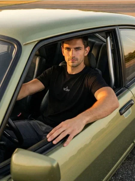 Sinsay tričko s výšivkou černá